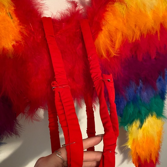 Rainbow Wings 🌈🦜 - Picture 3 of 6